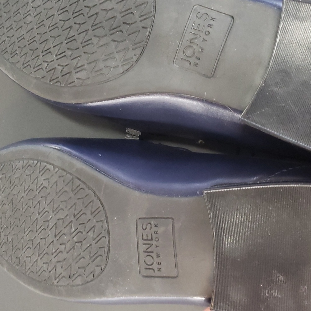 Jones New York NWT Quilted-top Blue Loafer with Buckle Detail - Picture 5 of 6